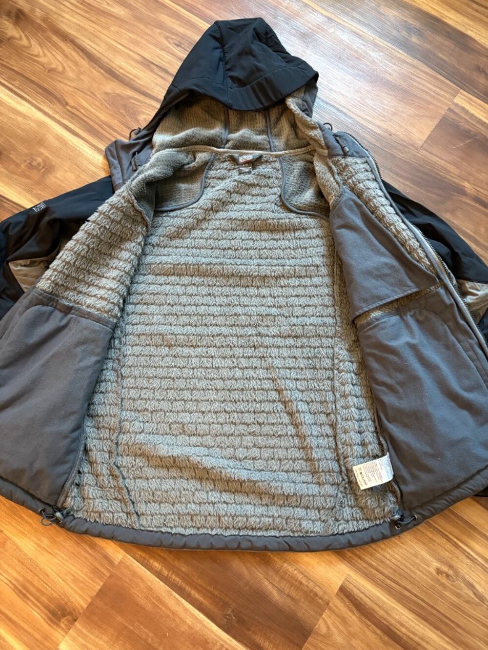 Men's Outdoor Research Lodestar Jacket - Picture 2 of 8